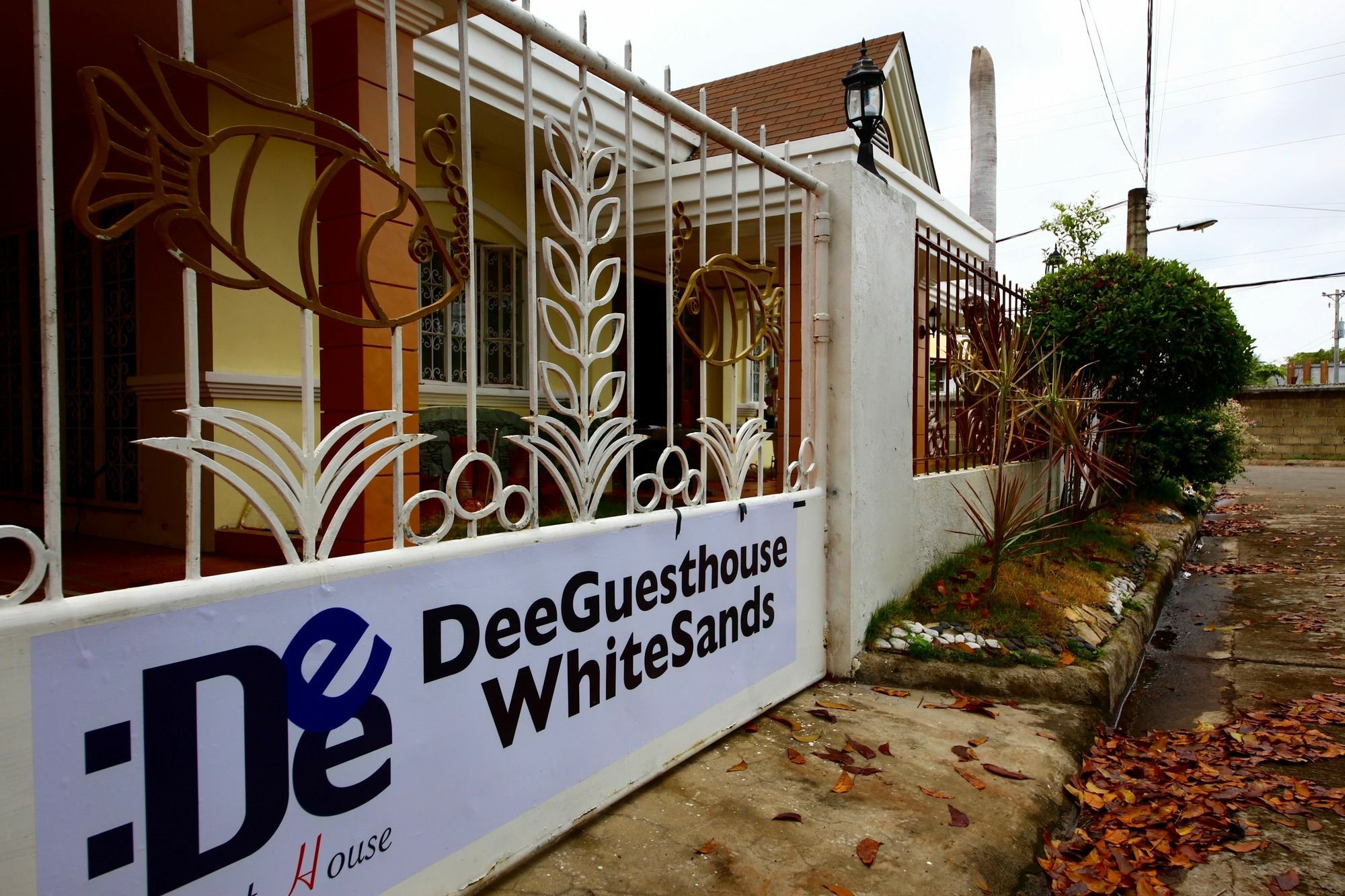Dee Guesthouse White Sands Lapu-Lapu City Exterior foto